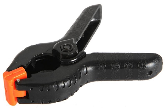 Plastová svěrka klipsa 156mm svorka