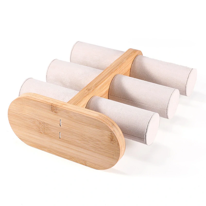 Stojánek, dekolt na náramky 3 řady bílý