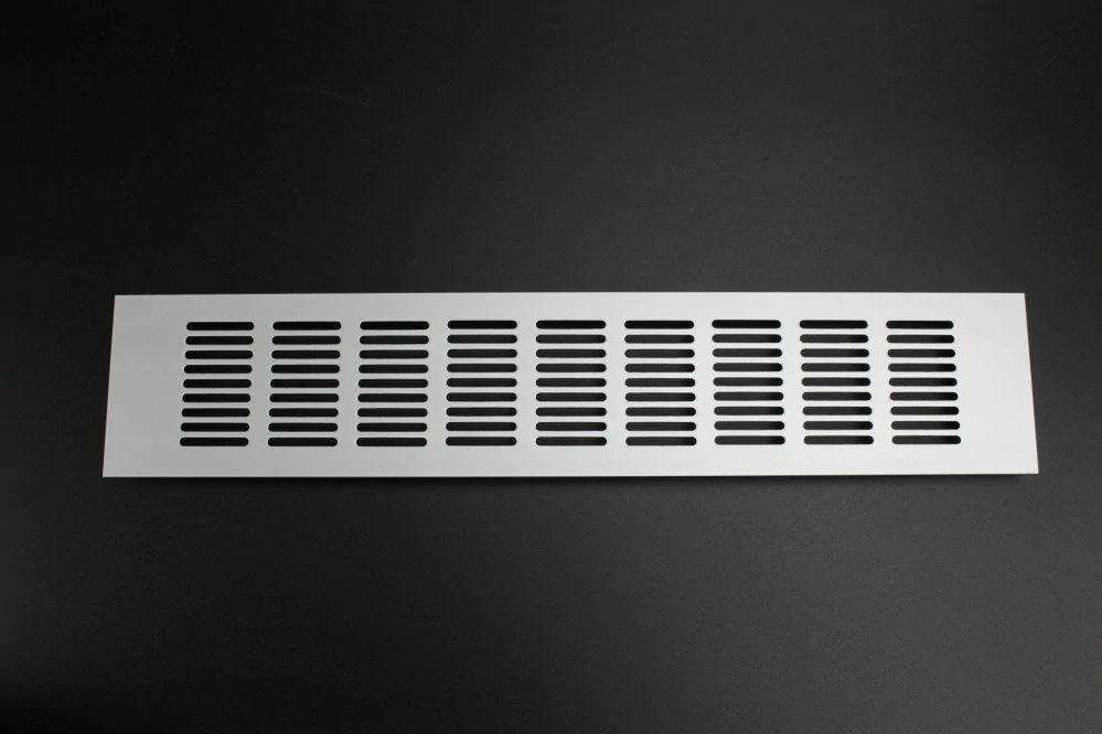 Hliníková větrací mřížka 400 x 80mm 1ks