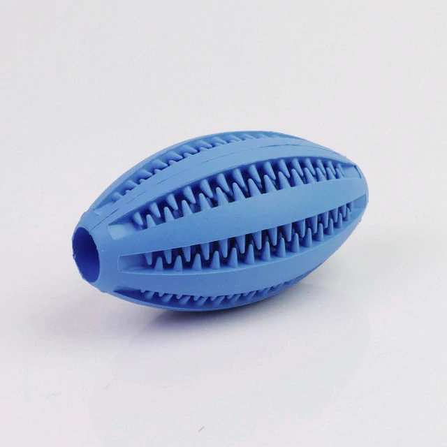 Kousátko, rugby míč na pamlsky 9 cm modrá