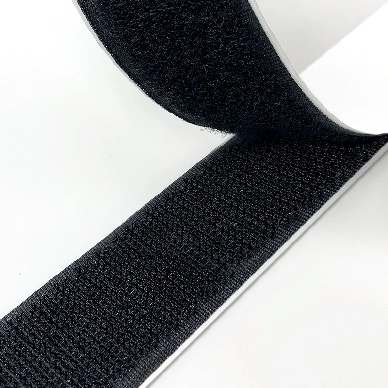 Samolepicí suchý zip (Velcro) – černý, 2× 25 m, šířka 30 mm
