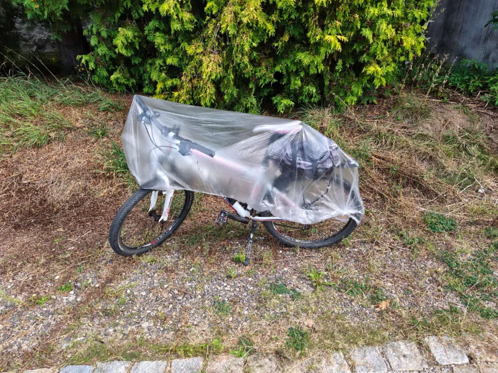 Jednorázový mikroténový obal na jízdní kolo