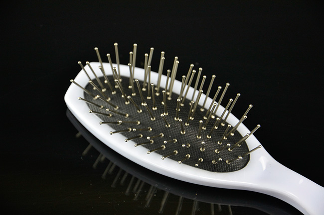 Parukový kartáč na paruky, barva bílá