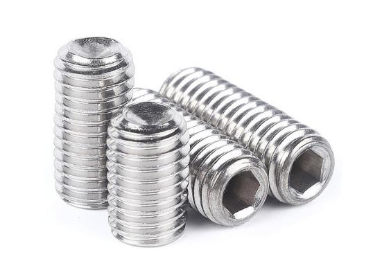 Šroub (červík) se závitem 1/4″-20 x 3/4 inch