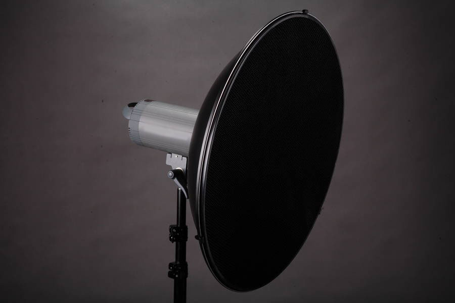 Beauty dish s voštinou a difuzérem 70 cm stříbrný