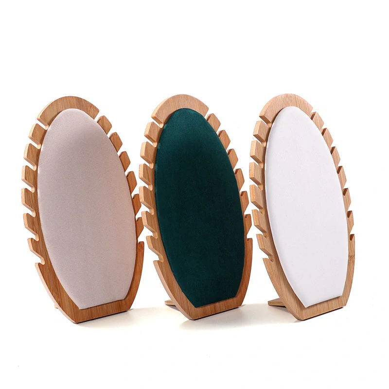 Dekolt, stojánek, stojan na šperky oválný bílý