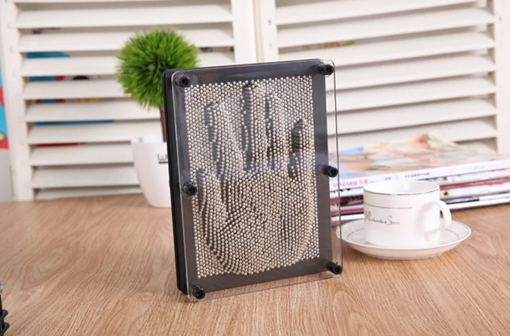 3D Pin Art – plastická otiskovací hračka, střední velikost