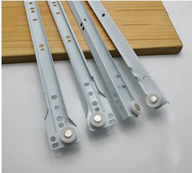 Pojezd na šuplík rolničkový 250 mm bílý