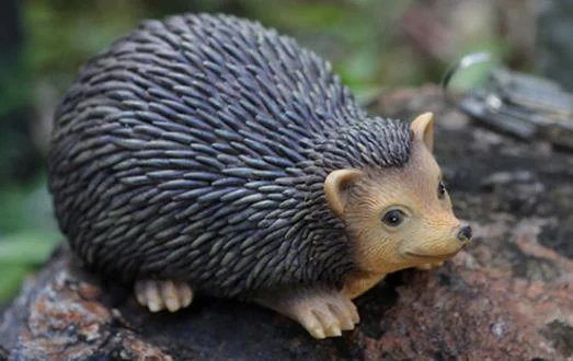 Schránka na klíče / atrapa kamene ježek