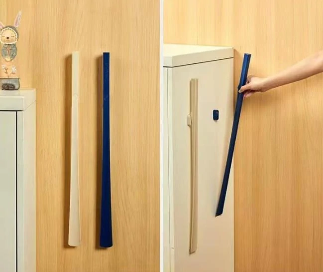 Dlouhá lžíce na boty 62cm magnetická tmavě modrá