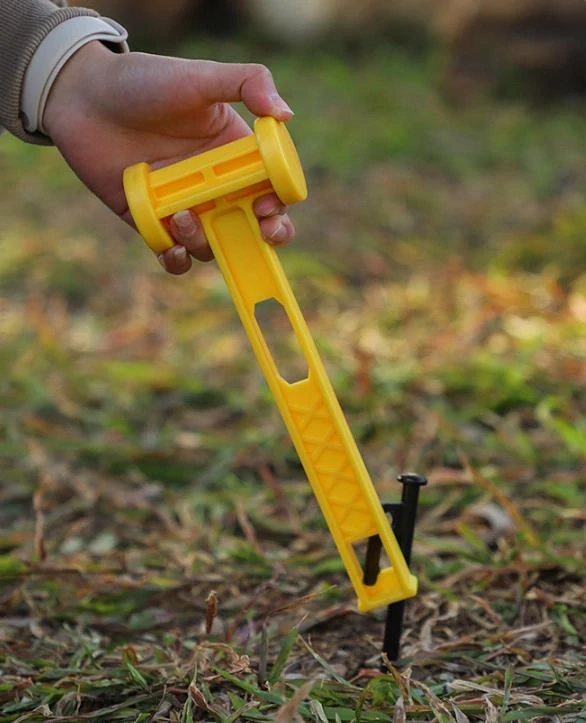 Turistické kempingové kladivo pro kolíky