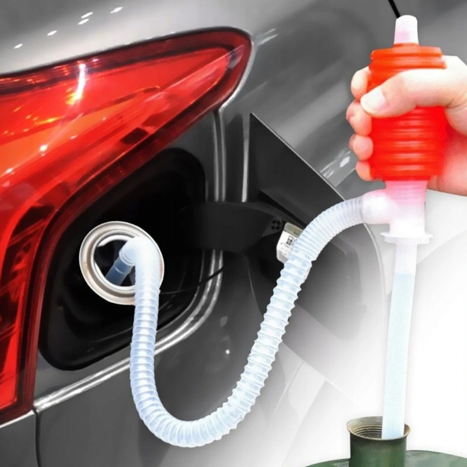 Ruční pumpa na přečerpávání kapalin – benzín, nafta, olej a voda