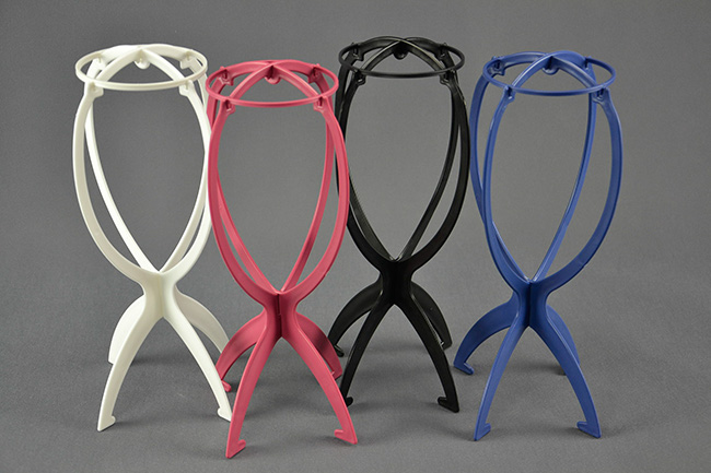 Stojánek na paruku, stojan na paruku černý