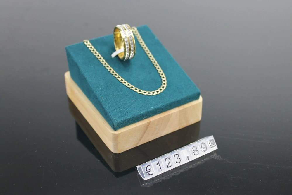 Plastové cenovky černé, průhledné 6x9mm 20x řada €