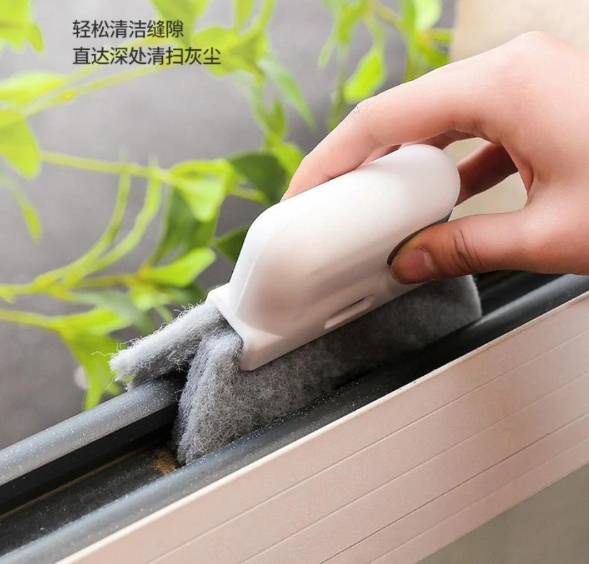 Houbička na čištění drážek okna