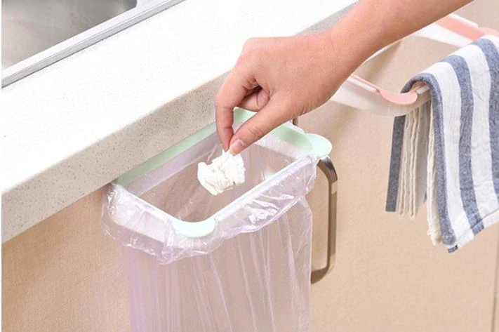 Závěsné držátko na odpadkový pytlík - šedý