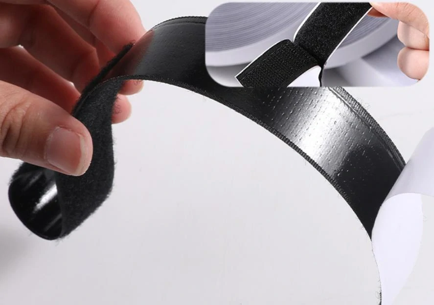 Samolepicí suchý zip (Velcro) – černý, 2× 25 m, šířka 30 mm