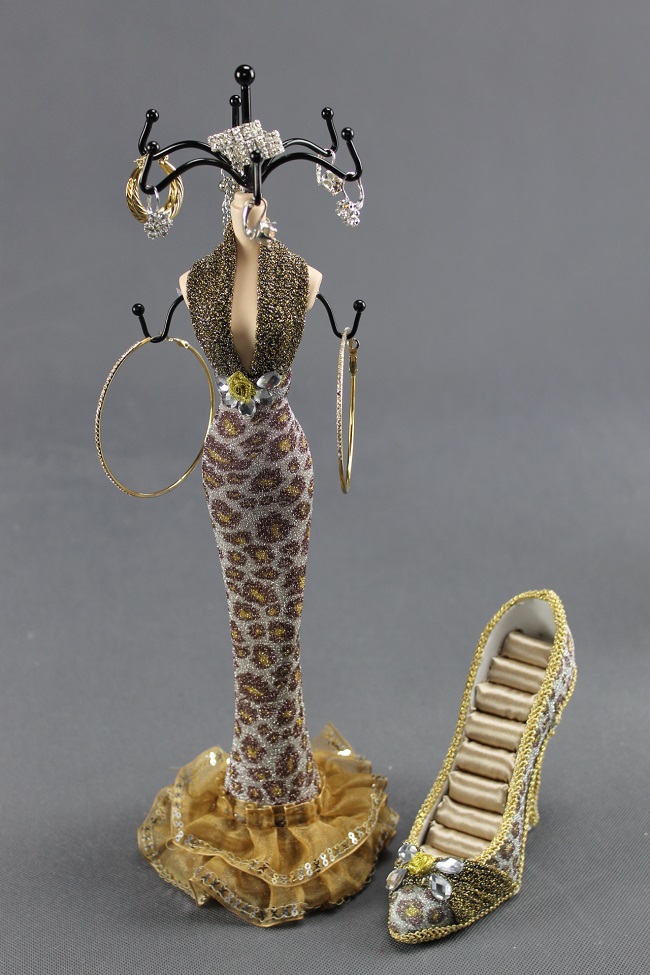 Stojánek na šperky, panenka PAN3