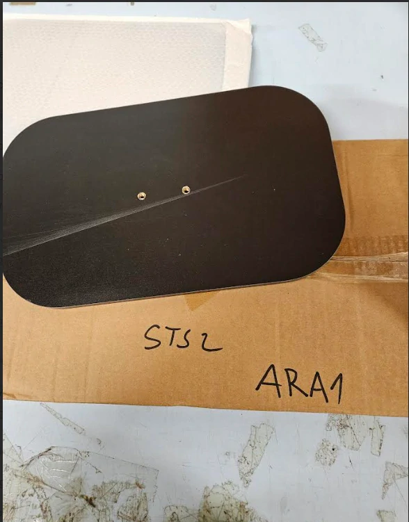 ARA Konferenční stolek ke gauči - tmavý