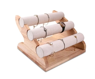 Stojánek, dekolt na náramky 3 patra bílý text