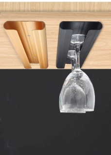 Držák skleniček pod kuchyňskou linku černý matný