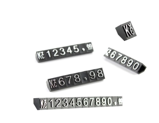 Plastové cenovky stříbrný prolis 6x9mm 1x řada Kč